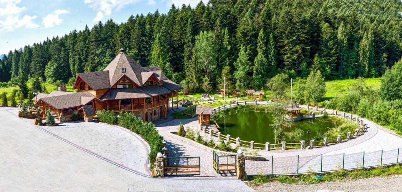 Любокрай Готельно-Відпочинковий Комплекс Skhidnytsia Exterior foto