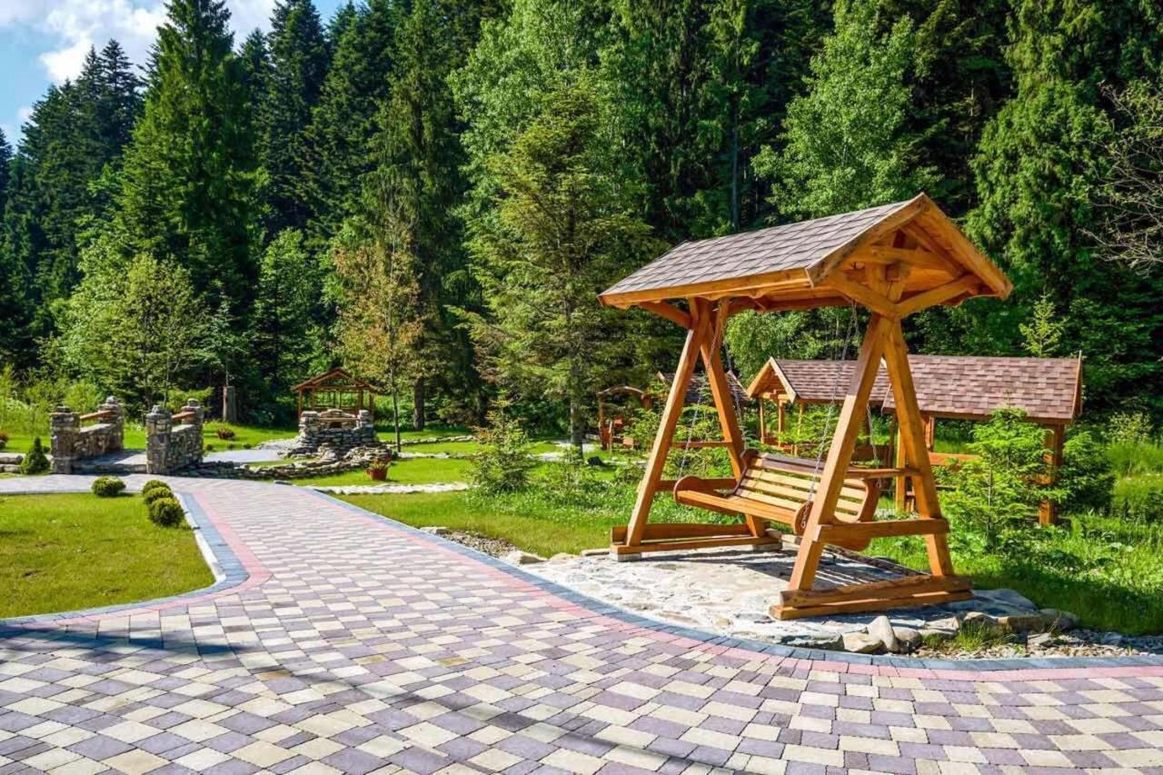 Любокрай Готельно-Відпочинковий Комплекс Skhidnytsia Exterior foto